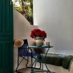 Aperanto Galazio فندق