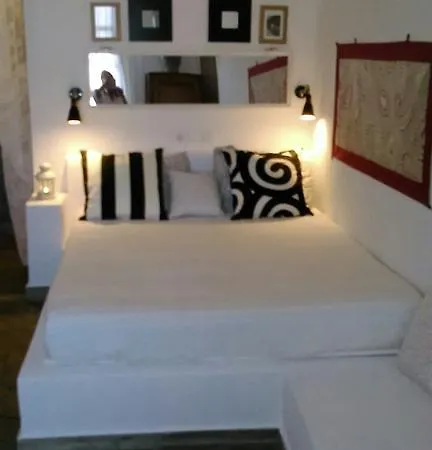 Aperanto Galazio 2* Skopelos stad