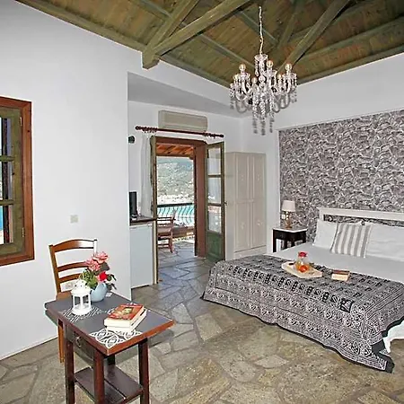 Aperanto Galazio Hotell 2*