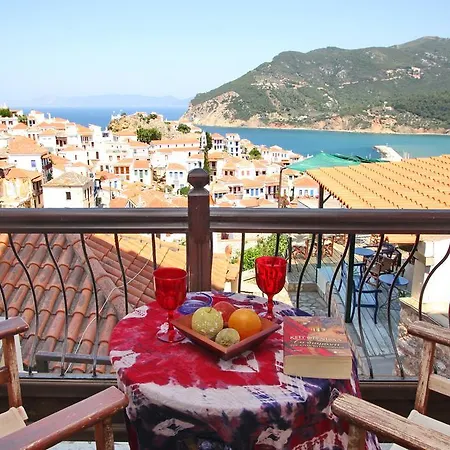 Aperanto Galazio סקופלוס טאון