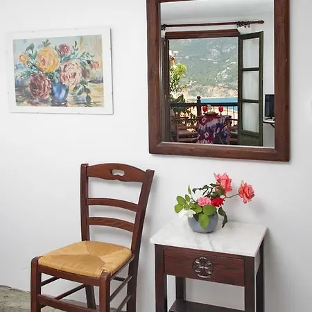 Aperanto Galazio Skopelos stad