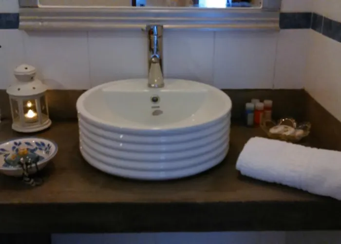 Aperanto Galazio סקופלוס טאון